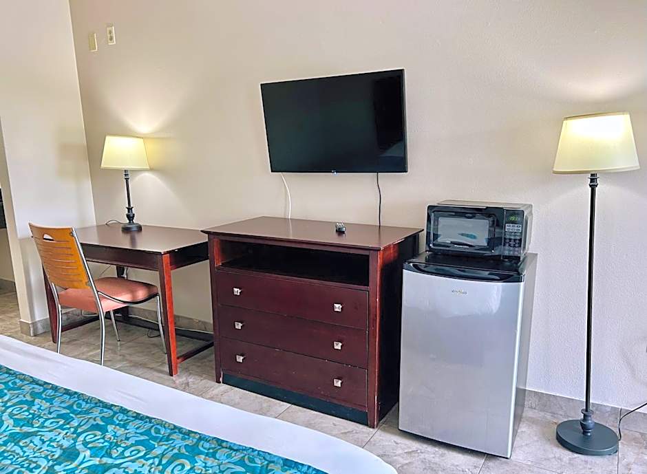 Shining Light Inn & Suites