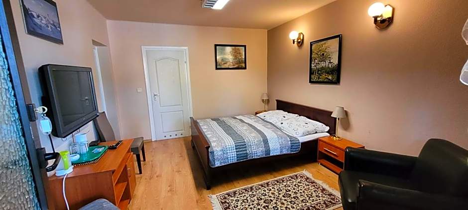 Dworek Pokoje Gościnne