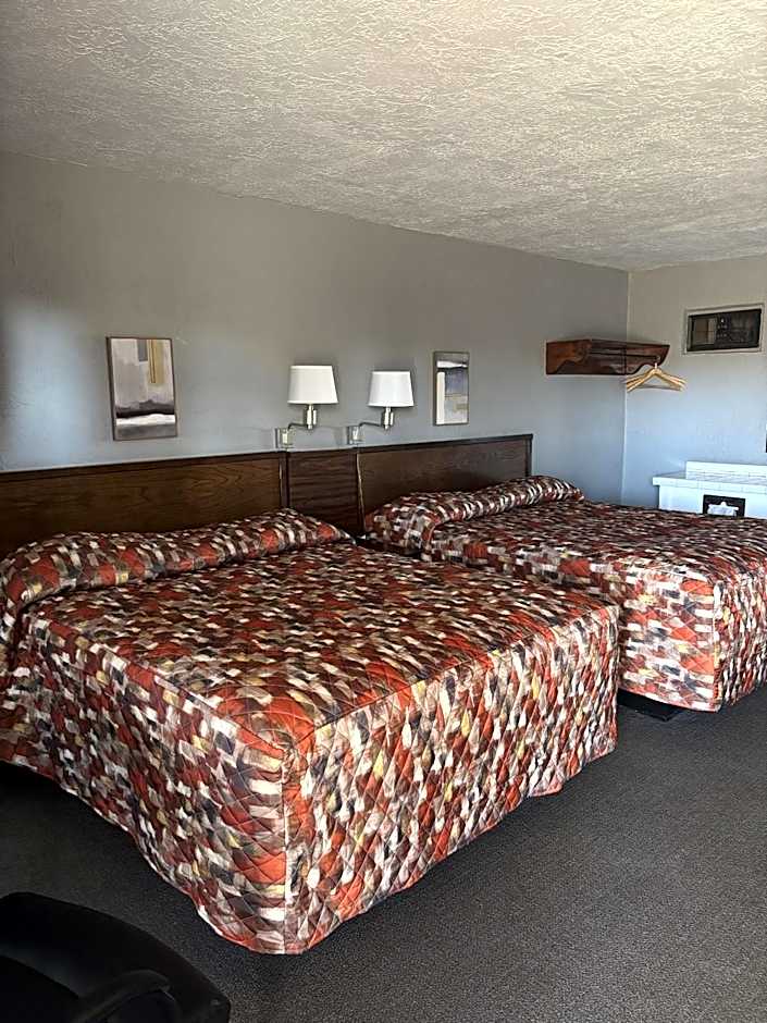 Photo 1 of 5 of Quadruple Room