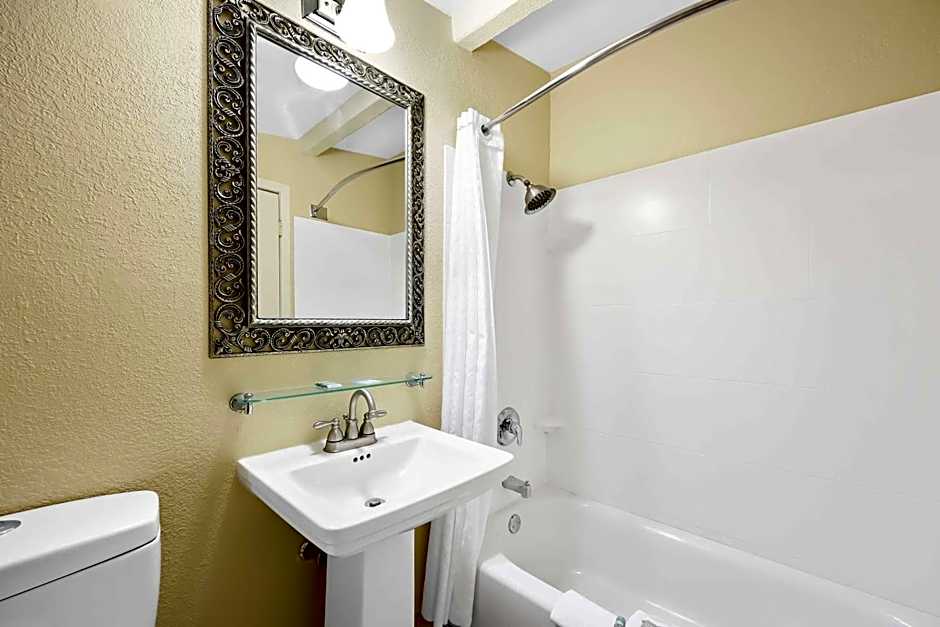  Best Western Coach House