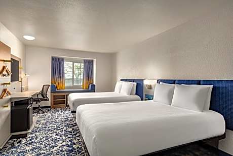 Suite with Two Queen Beds - Mobility Access/Non-Smoking