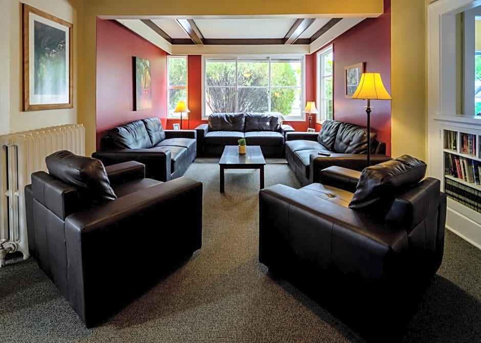 HI Penticton - Hostel