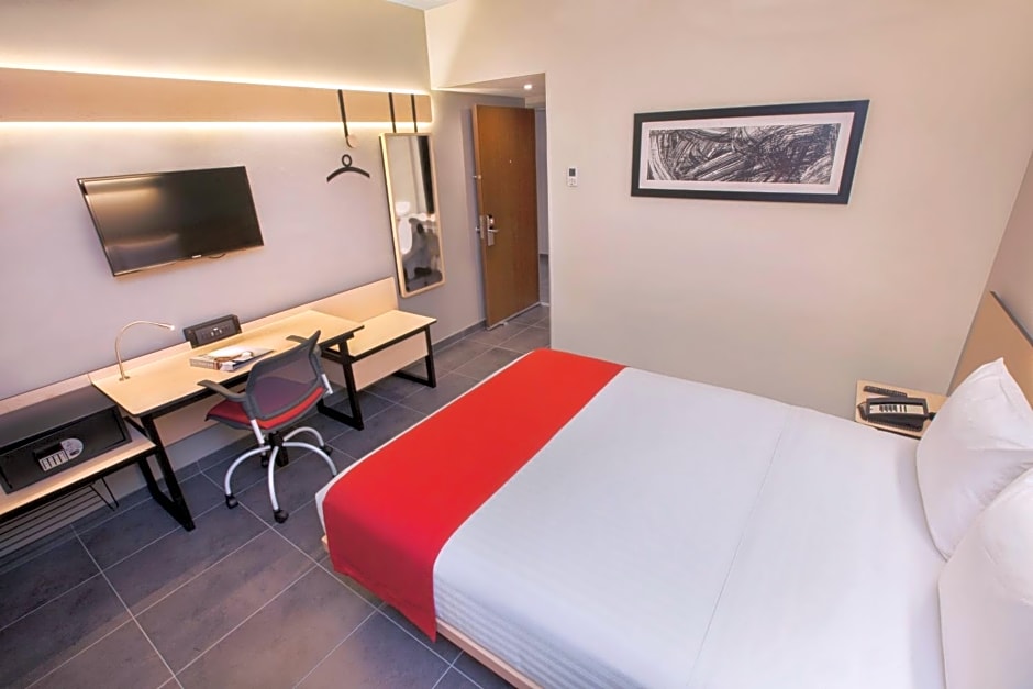 City Express Plus by Marriott Cabo San Lucas