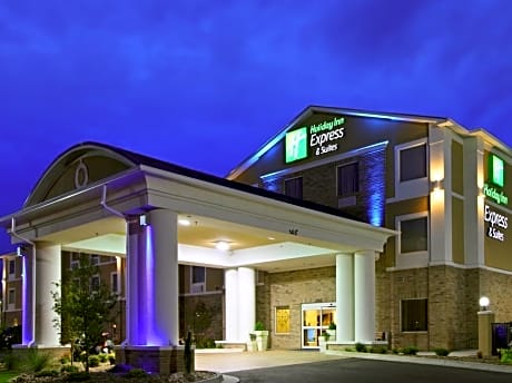 Holiday Inn Express & Suites Lantana, an IHG Hotel