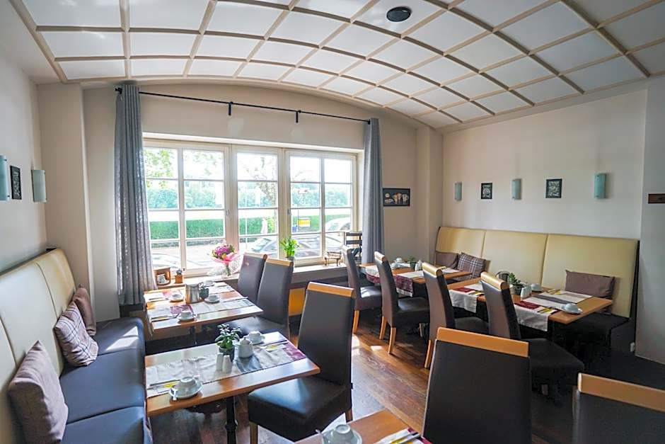 Hotel Am Schloss Biebrich