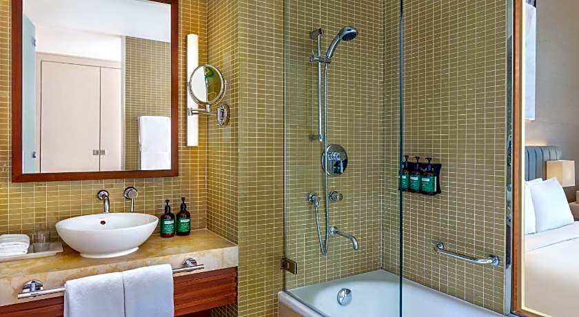 Yas Plaza Marina By Ihg