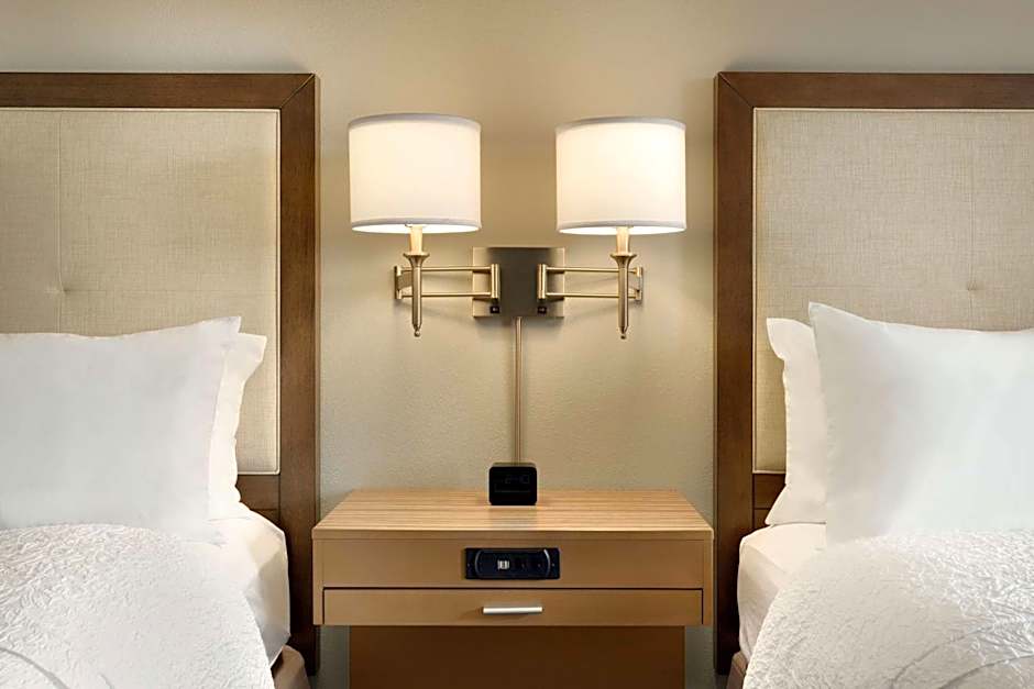 Hampton Inn By Hilton And Suites Largo, Fl