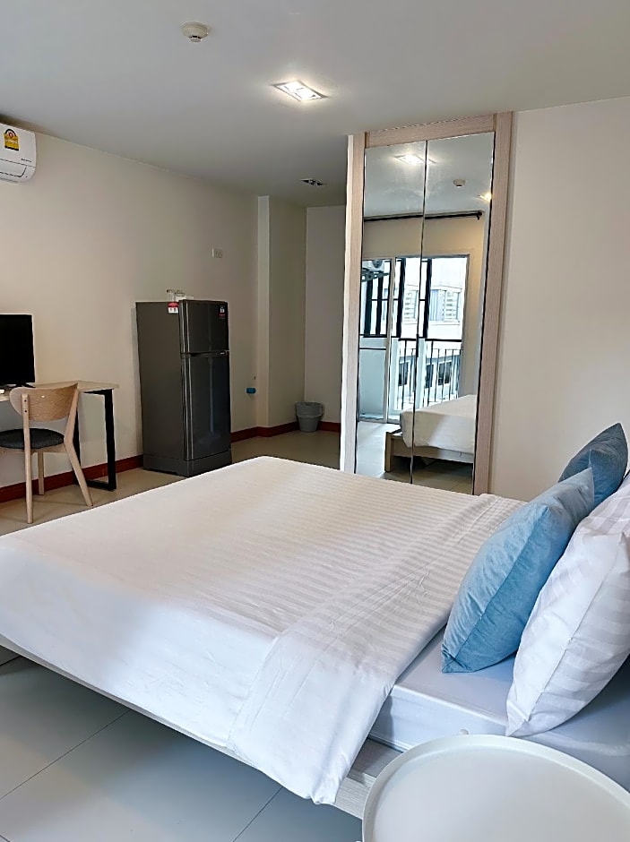 The Lodge @ Min Residence