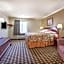 Super 8 by Wyndham Tyler TX