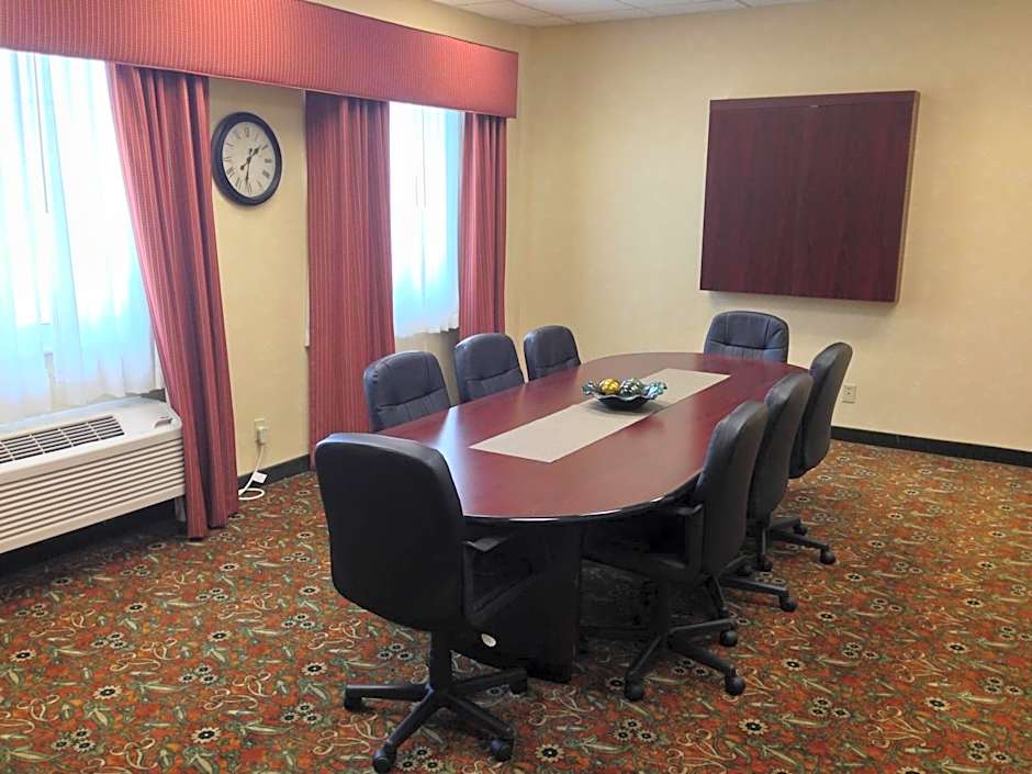 Country Inn & Suites by Radisson, Oklahoma City at Northwest Expressway, OK