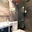 3Ph Amazing 2Bdrm 2bath private terrace fits 10
