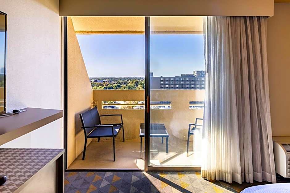 Holiday Inn Denver East By IHG