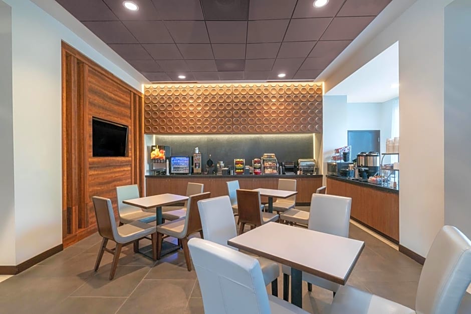Wingate by Wyndham SeaTac Airport