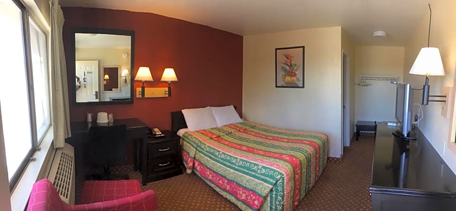 Hilltop Inn & Suites