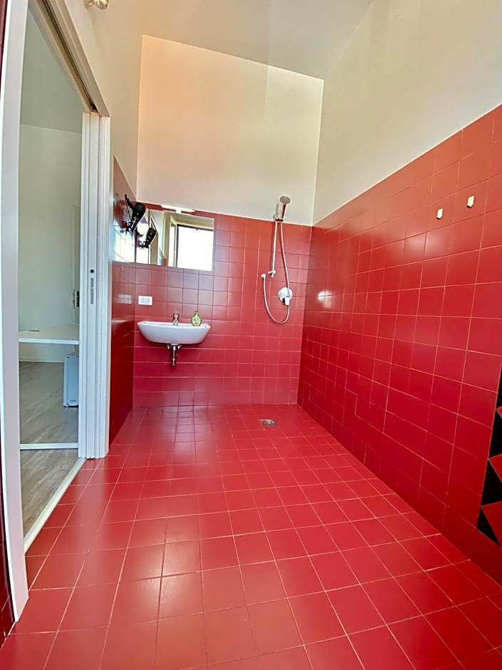 BRIBANO HOSTEL & bike sharing-workers and tourists hospitality