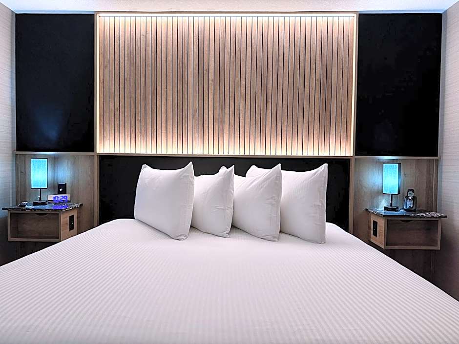 Carriage House Hotel & Conference Centre