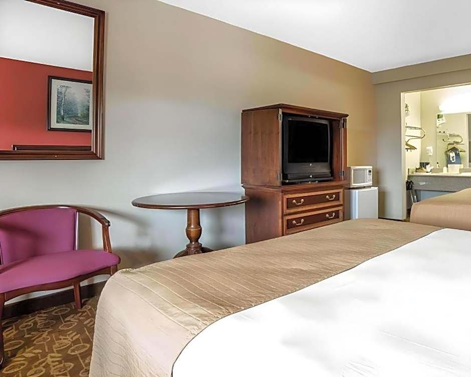 Quality Inn & Suites Minden