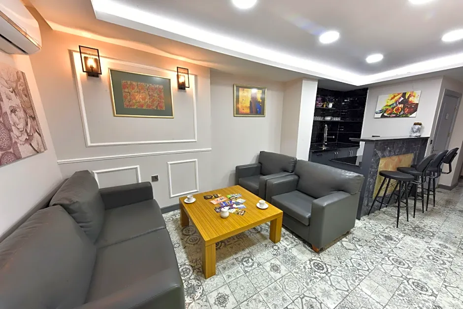 Almina inn hotel