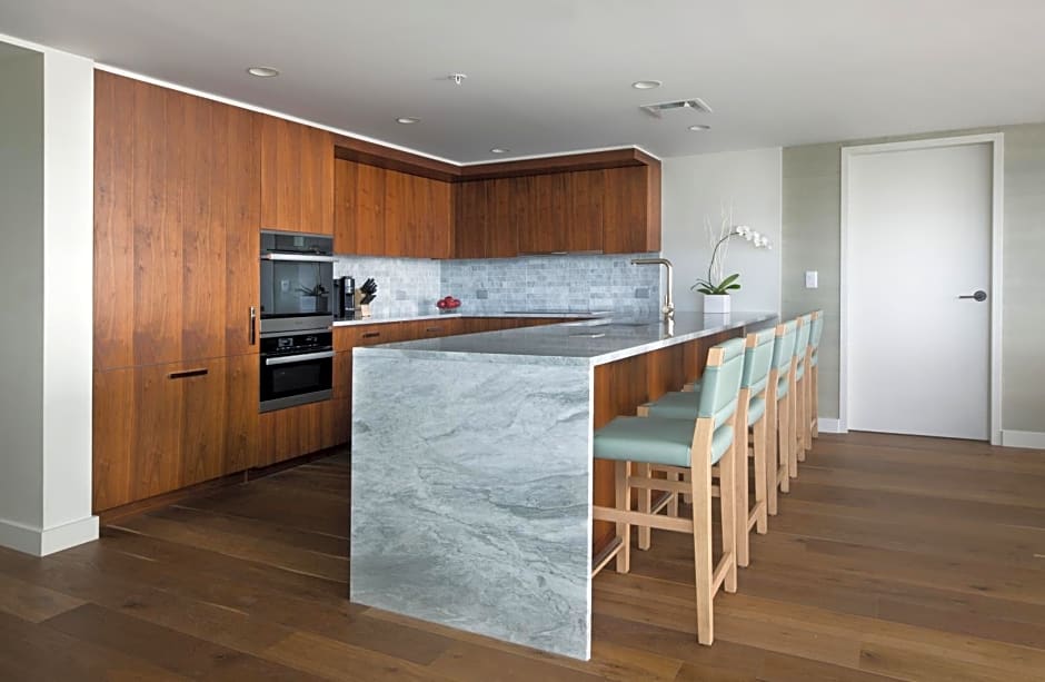 The Ritz-Carlton Residences, Waikiki Beach Hotel