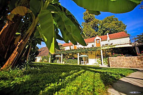 Pool Pavilion Deluxe