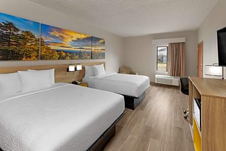 Queen Room - Disability Access/Non-Smoking