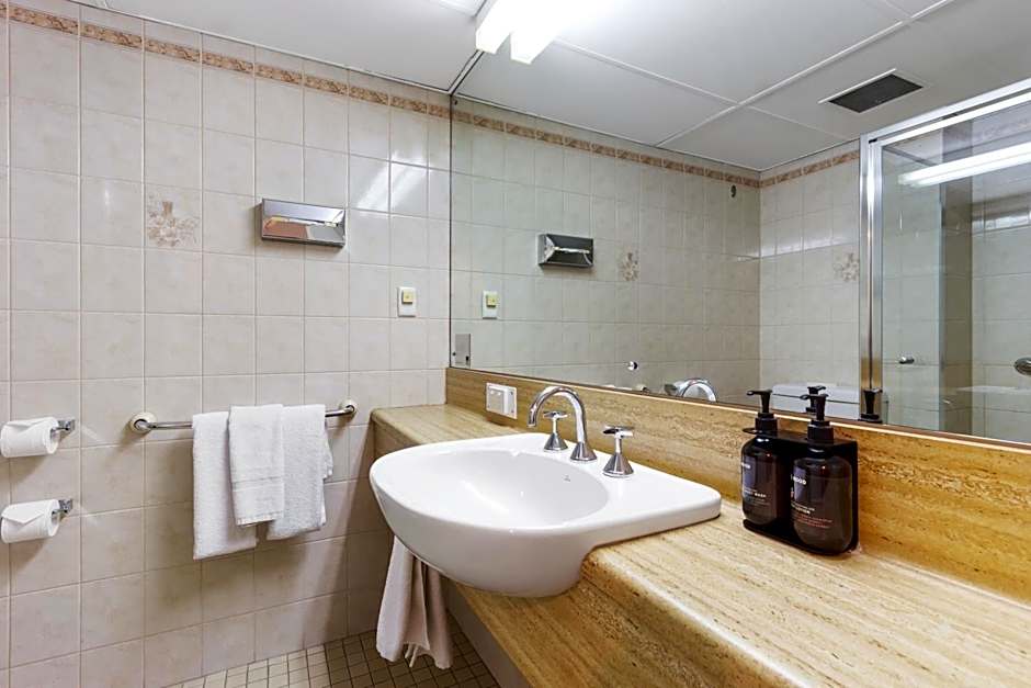 Mantra Meridien Adelaide