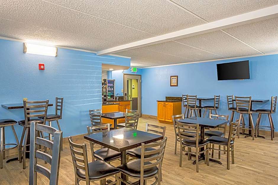 Quality Inn & Suites Near Six Flags East