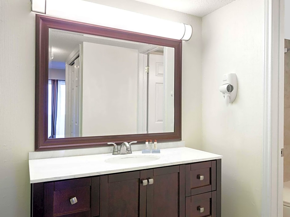 Hawthorn Extended Stay by Wyndham Dallas
