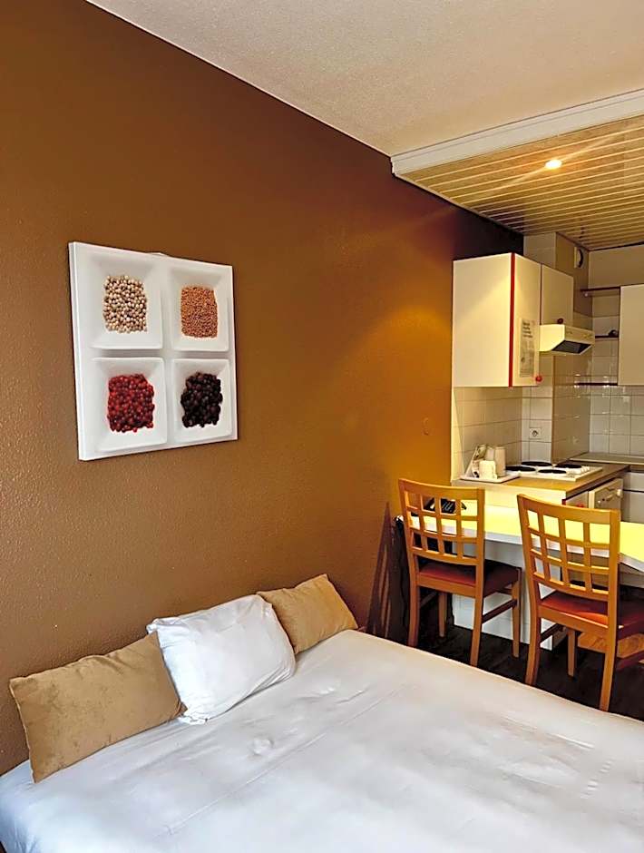 Kyriad Hotel Montpellier Centre Antigone