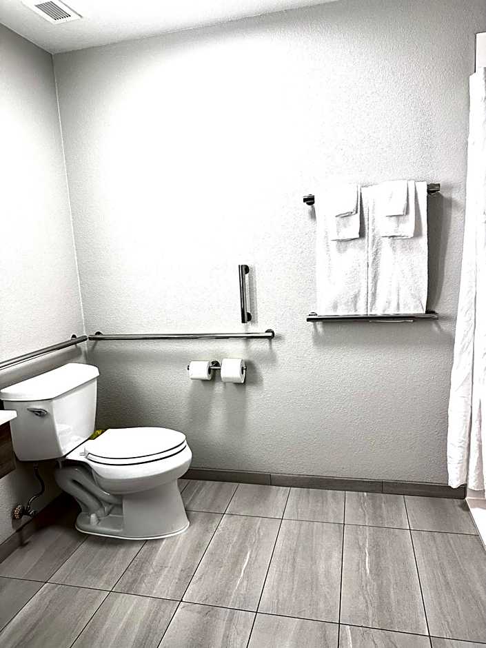 Holiday Inn Express Hotel & Suites Hinesville By IHG