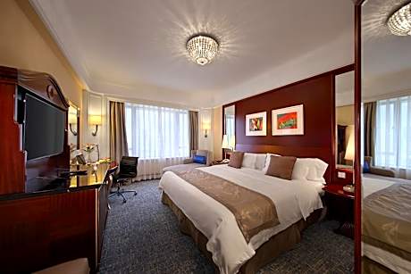 Royal Premier King Room with 2 Breakfasts, 2 afternoon tea and Lounge Benefits