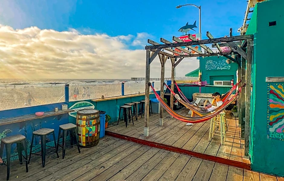 ITH Beach Bungalow Surf Hostel San Diego Adults Only