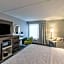 Hampton Inn By Hilton Waldorf