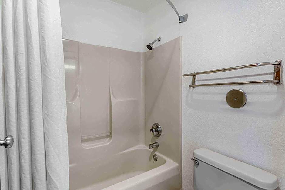 Super 8 by Wyndham Bourbonnais/Kankakee Area