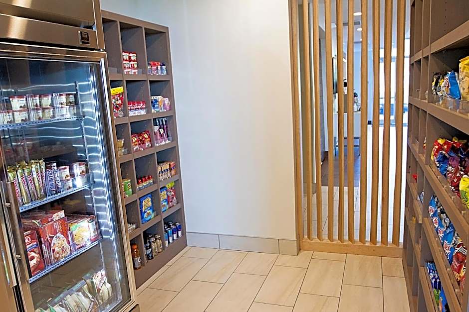 Holiday Inn Express & Suites Greenwood North By IHG