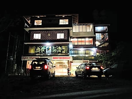 Querencia Precinct Lodge