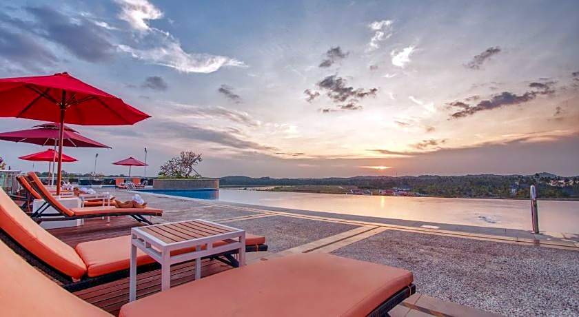 Grand Lagoi Hotel by Nirwana Gardens