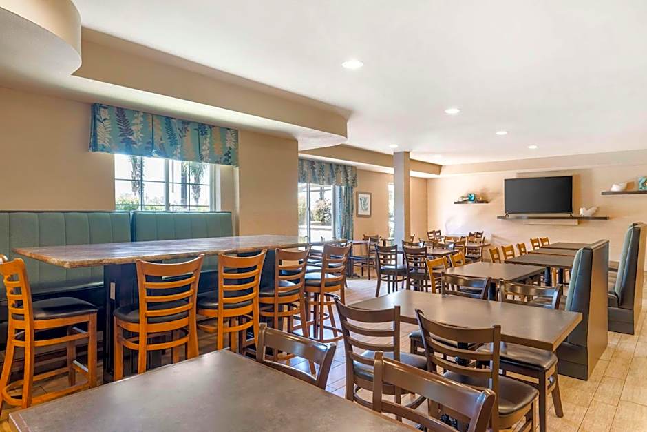 Best Western Plus Oceanside Palms Hotel