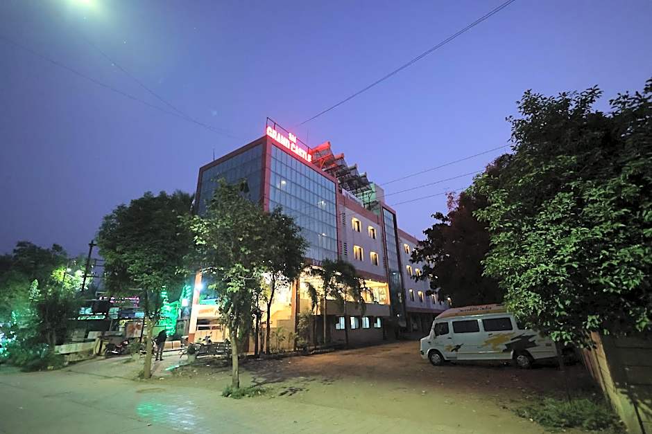 Sai Grand Castle Inn