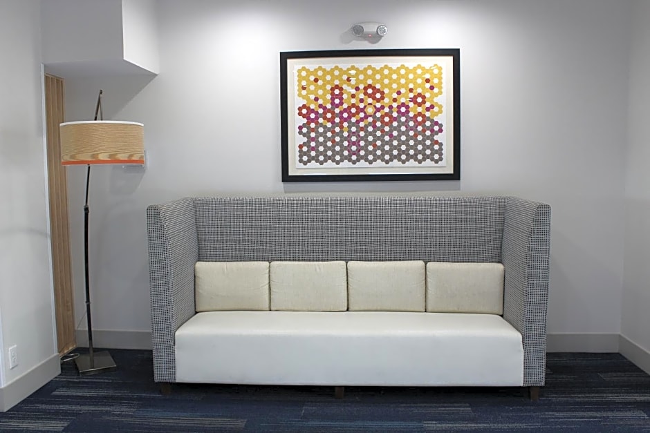 Holiday Inn Express & Suites San Antonio West Sea World Area by IHG