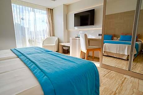 Double Room (2 Adults)