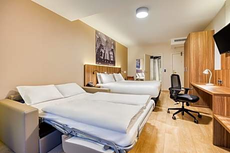 King Suite with Sofa Bed