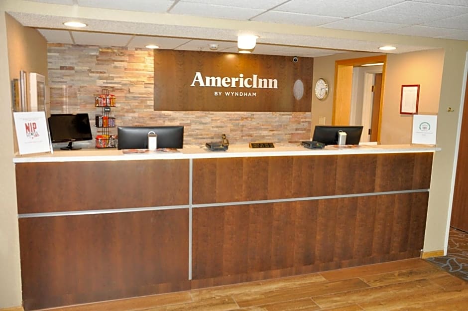 AmericInn by Wyndham Clear Lake