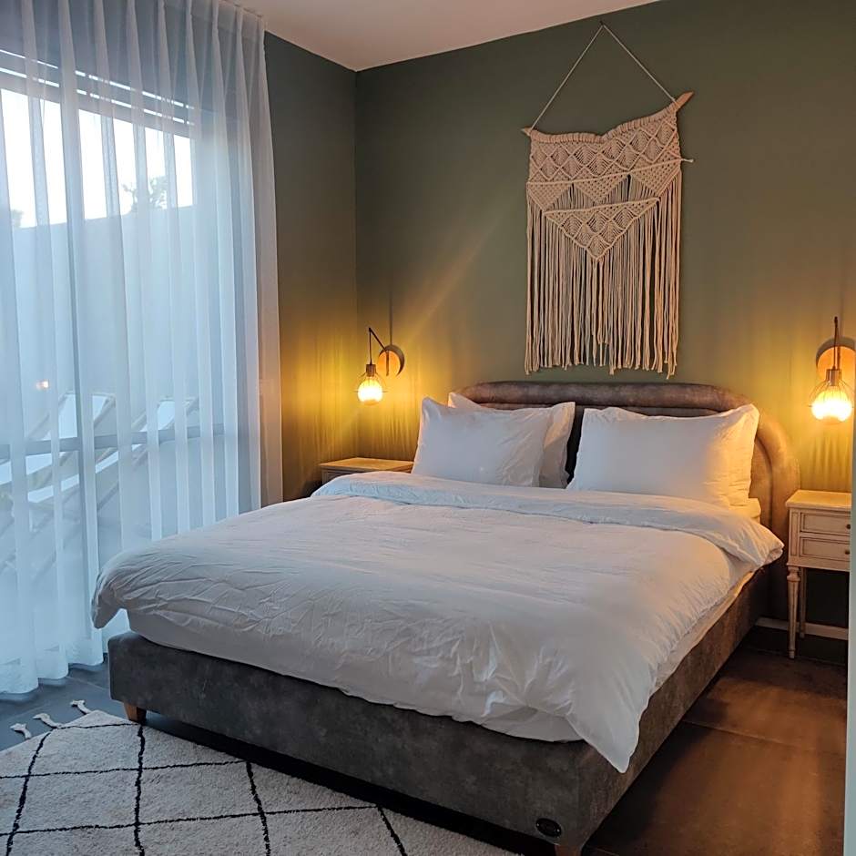 Urbanica Carmel- Apartments