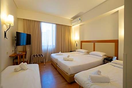 Triple Room with Extra Rollway Bed