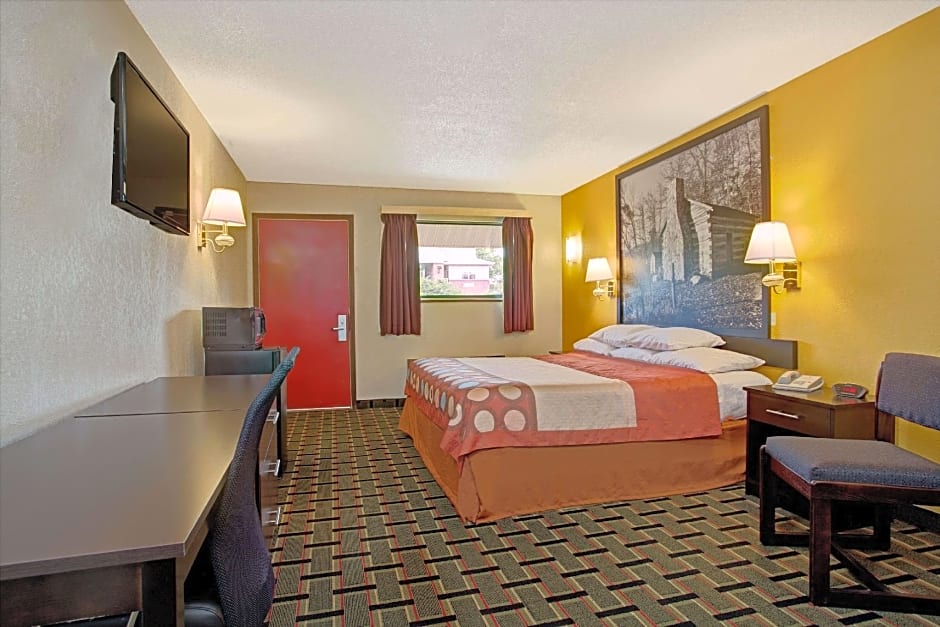 Super 8 by Wyndham Cincinnati/Springdale OH