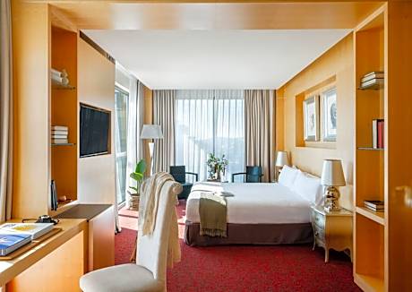 Junior Suite City View