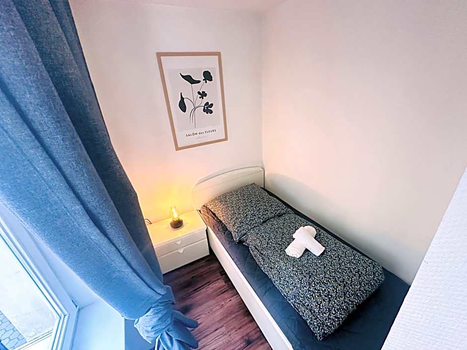 Apartmenthaus am Dom - Zentrum & Ruhige Lage, Perfekt für Business Trip, Auch für Familie, Viel Platz mit Küche