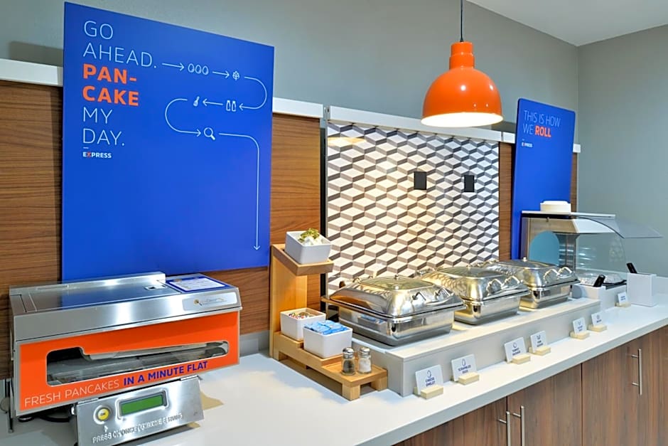 Holiday Inn Express Hotel & Suites Carthage By IHG