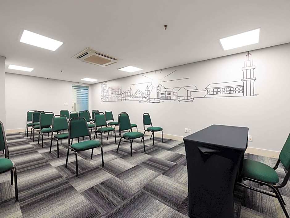 Ibis Styles Belém Hangar